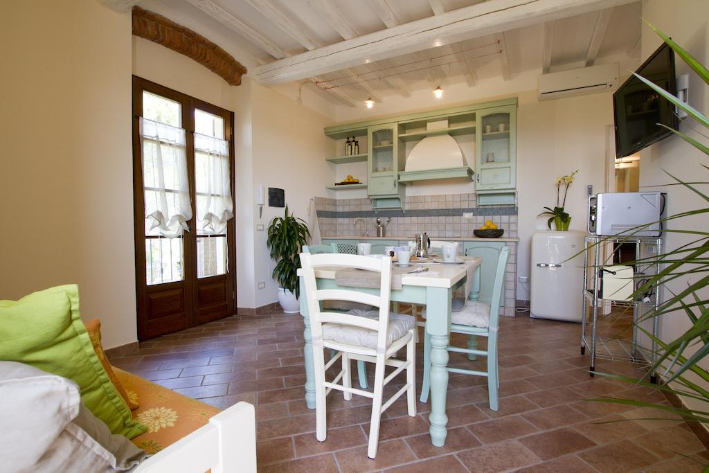 Il Bottaccio Casa Di Campagna Venturina Terme Habitación foto